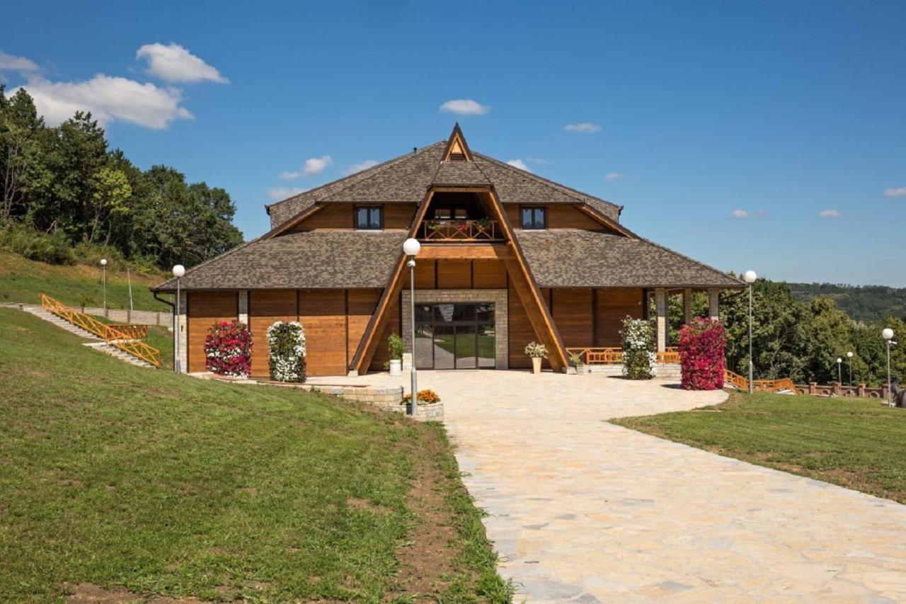 Etno Naselje Vrdnicka Kula Отель 4*