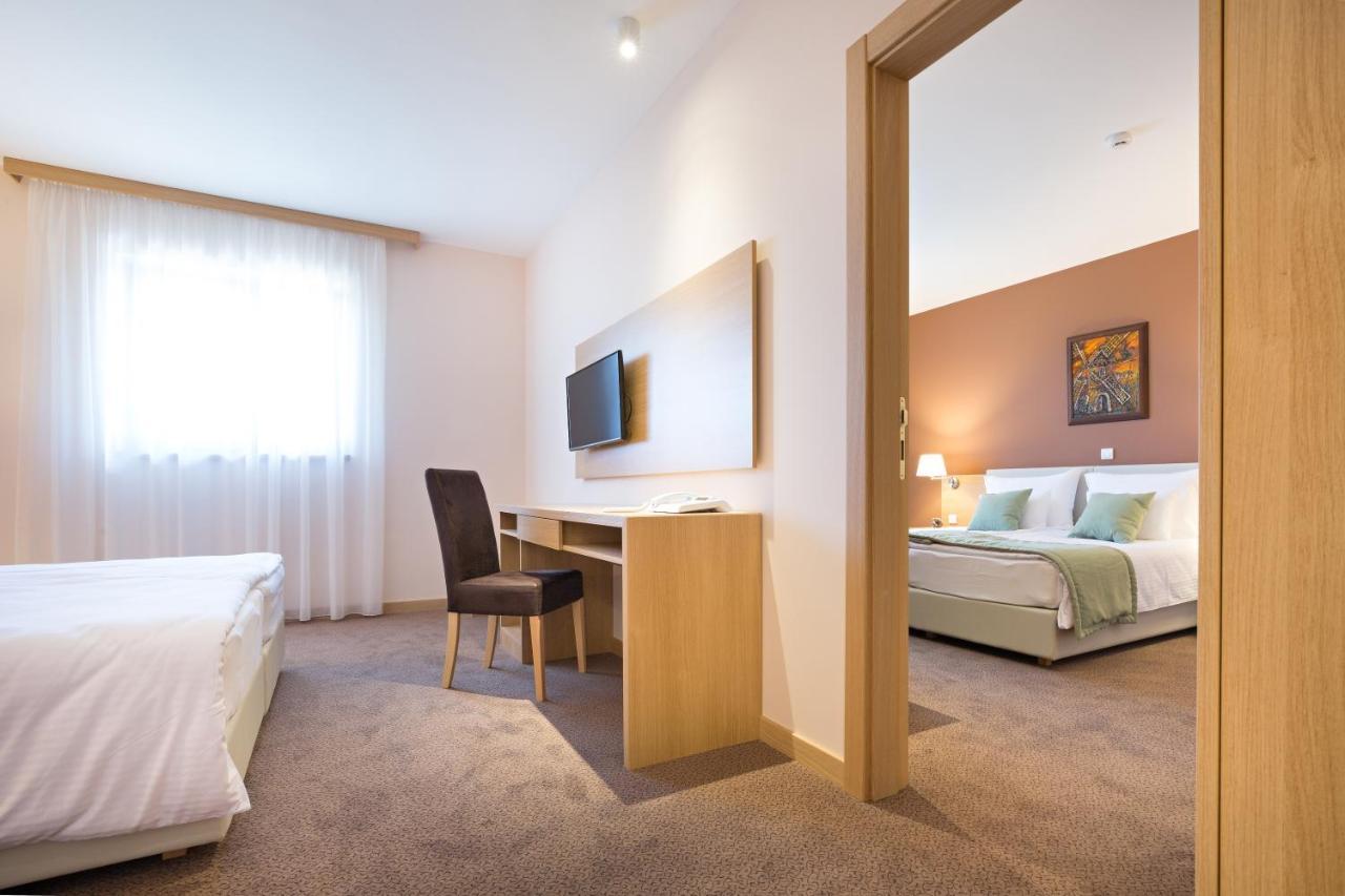 Etno Naselje Vrdnicka Kula Hotel