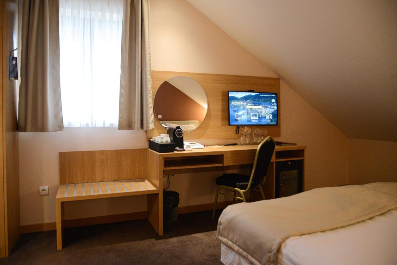 Отель Etno Naselje Vrdnicka Kula 4*