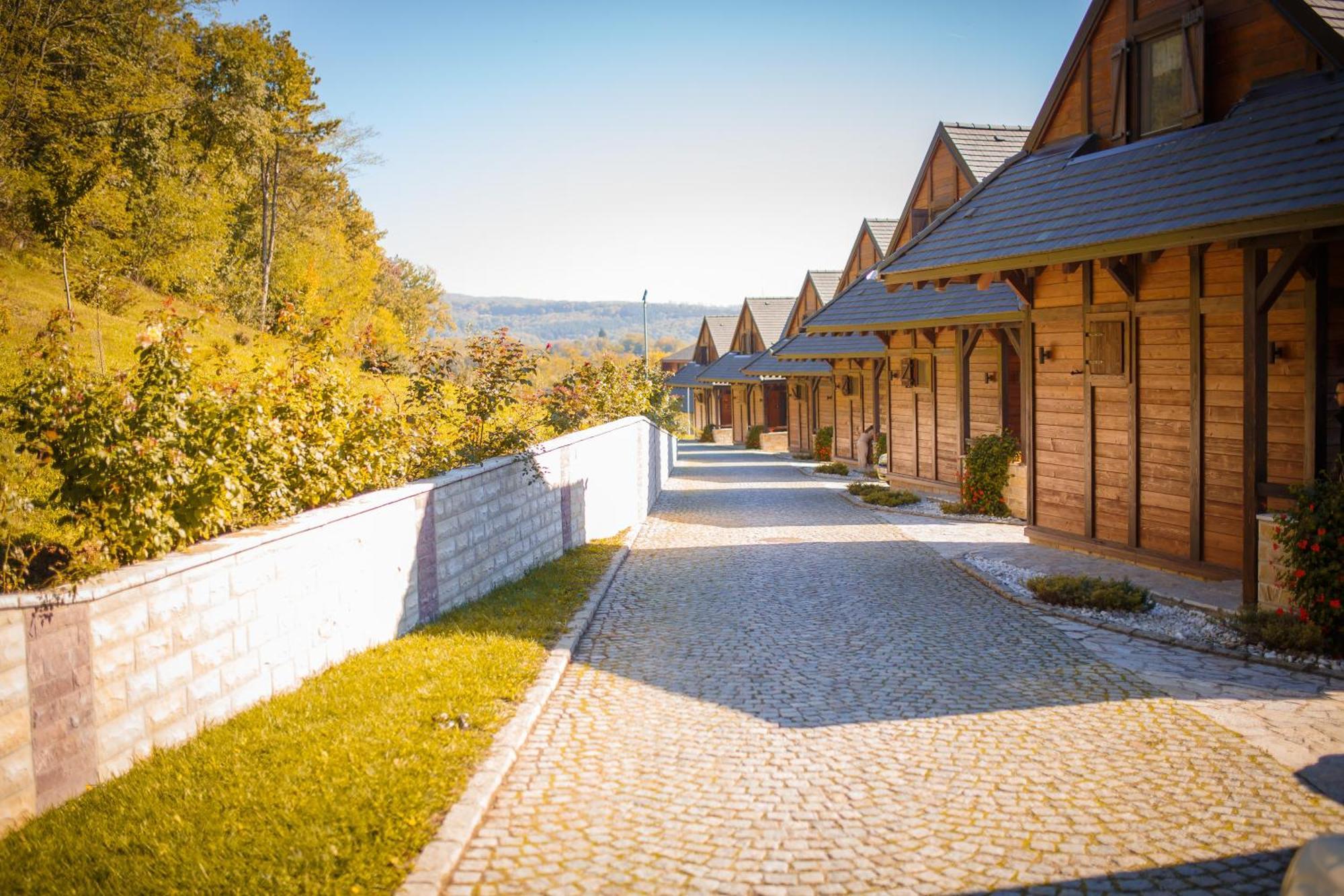 Hotel Etno Naselje Vrdnicka Kula